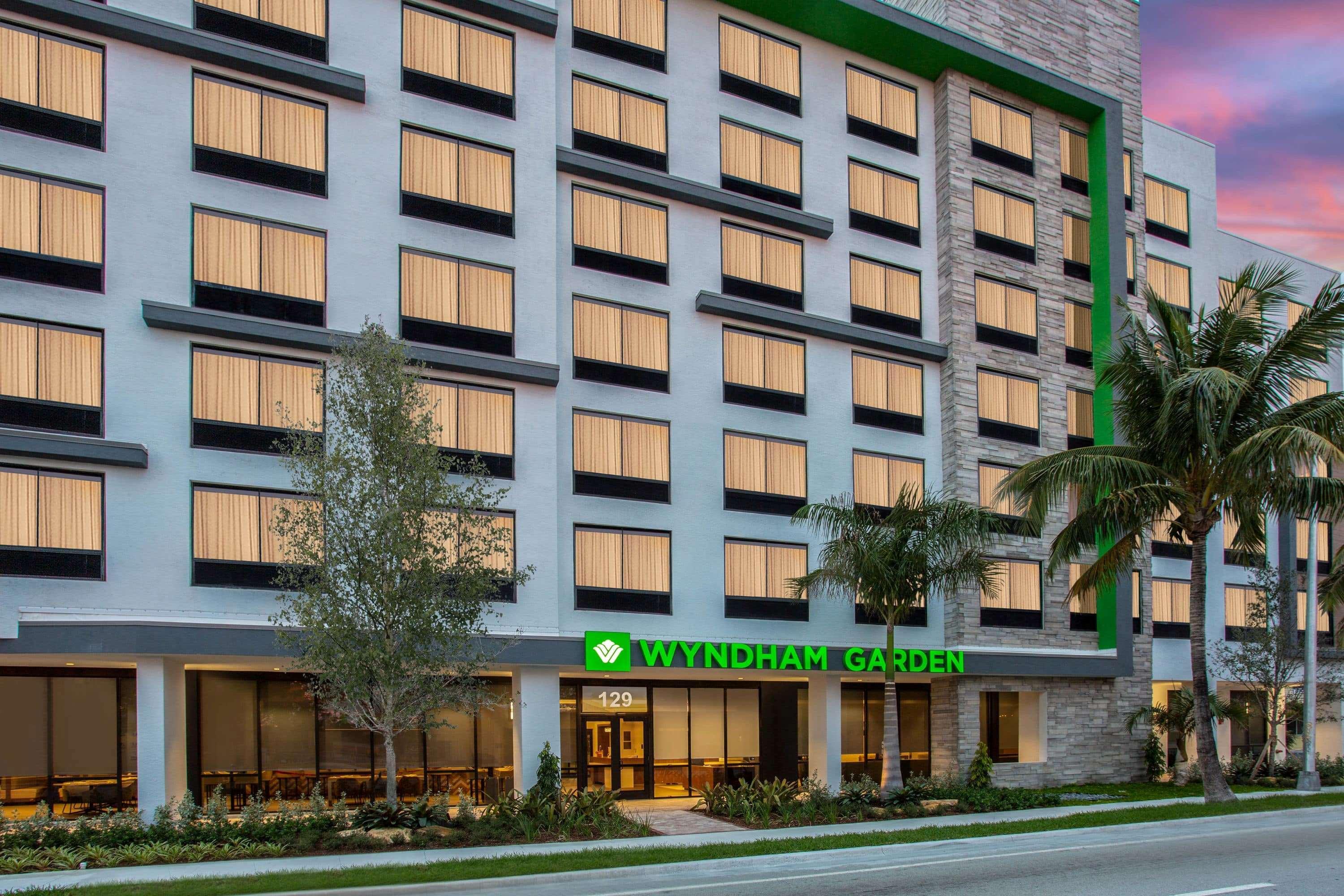 Wyndham Garden Ft Lauderdale Airport & Cruise Port Hotel Дейния Бийч Екстериор снимка