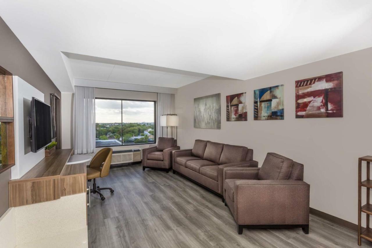 Wyndham Garden Ft Lauderdale Airport & Cruise Port Hotel Дейния Бийч Екстериор снимка