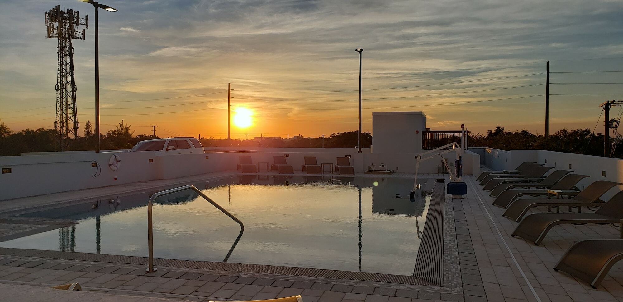 Wyndham Garden Ft Lauderdale Airport & Cruise Port Hotel Дейния Бийч Екстериор снимка