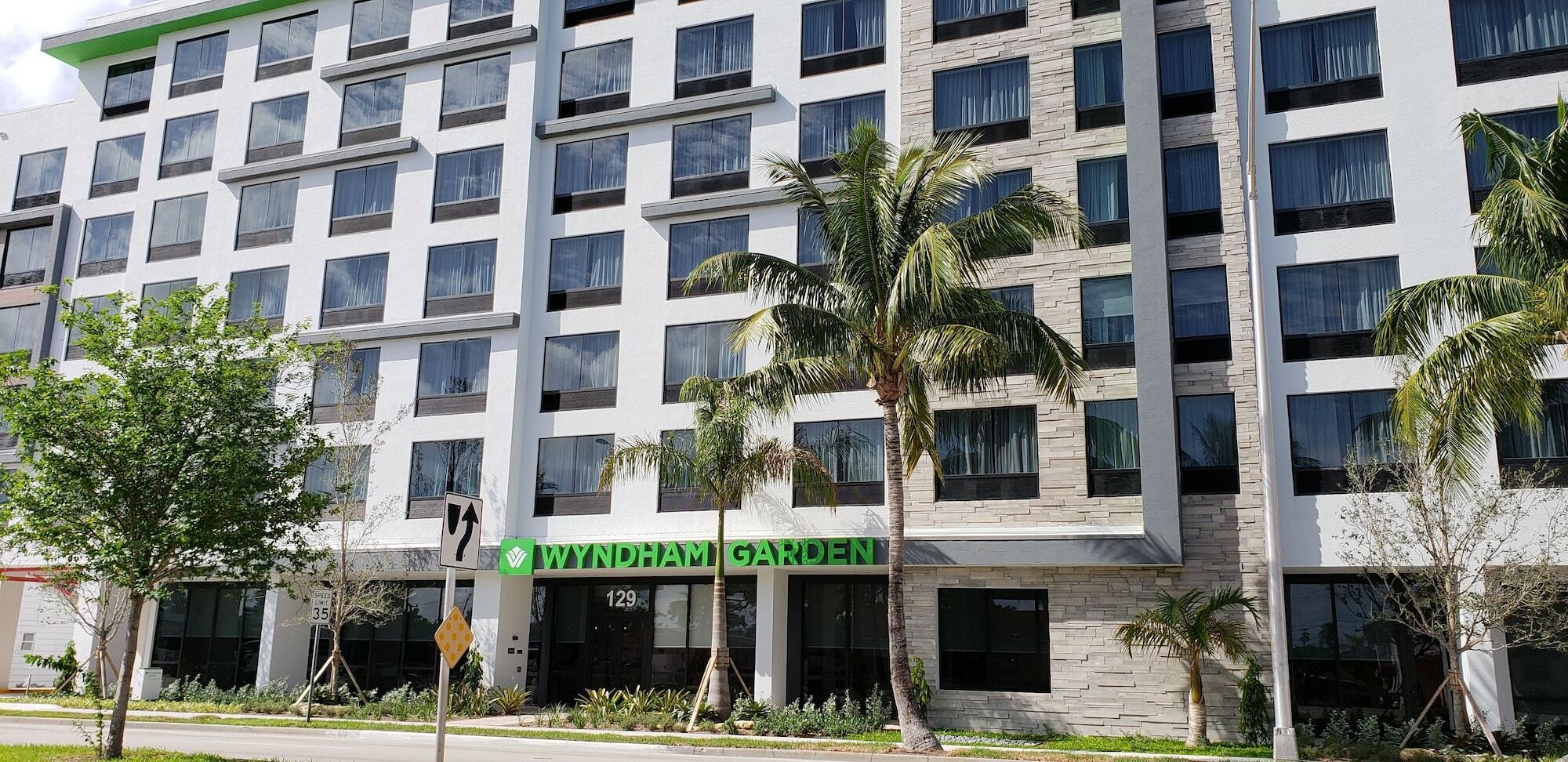 Wyndham Garden Ft Lauderdale Airport & Cruise Port Hotel Дейния Бийч Екстериор снимка