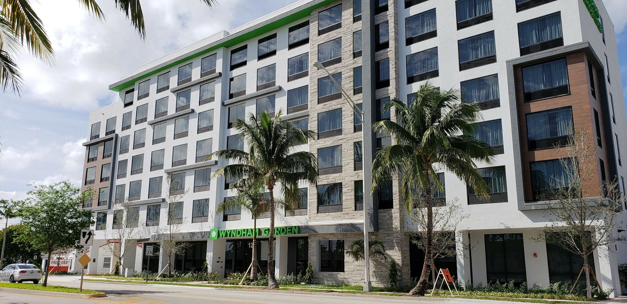 Wyndham Garden Ft Lauderdale Airport & Cruise Port Hotel Дейния Бийч Екстериор снимка