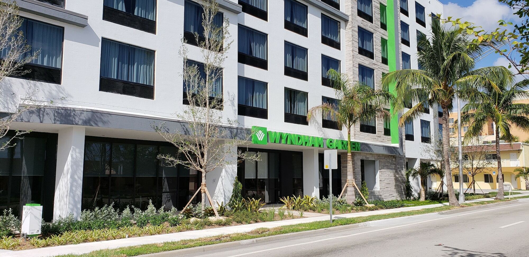 Wyndham Garden Ft Lauderdale Airport & Cruise Port Hotel Дейния Бийч Екстериор снимка